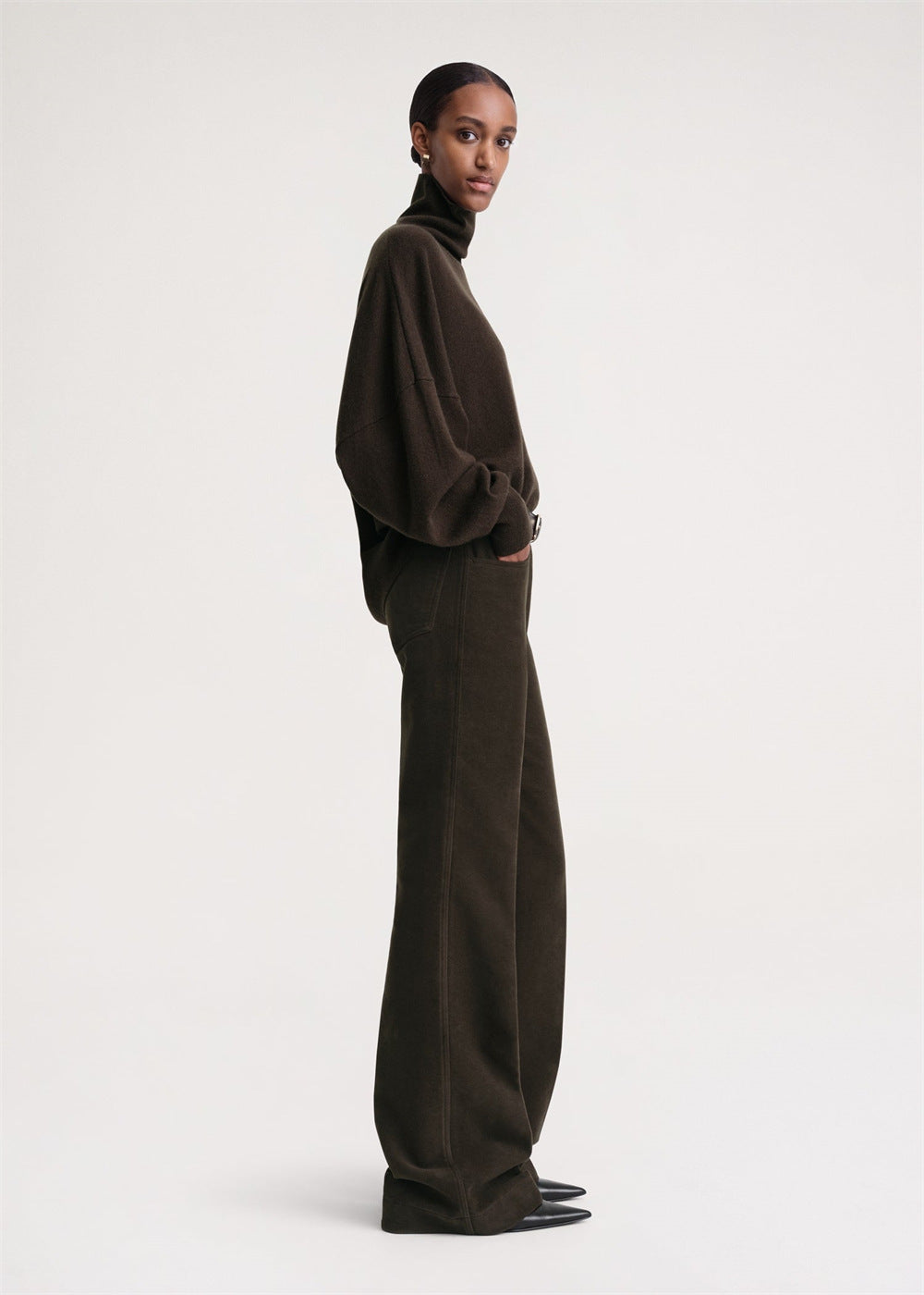 Batwing-Sleeve Cashmere Turtleneck Sweater
