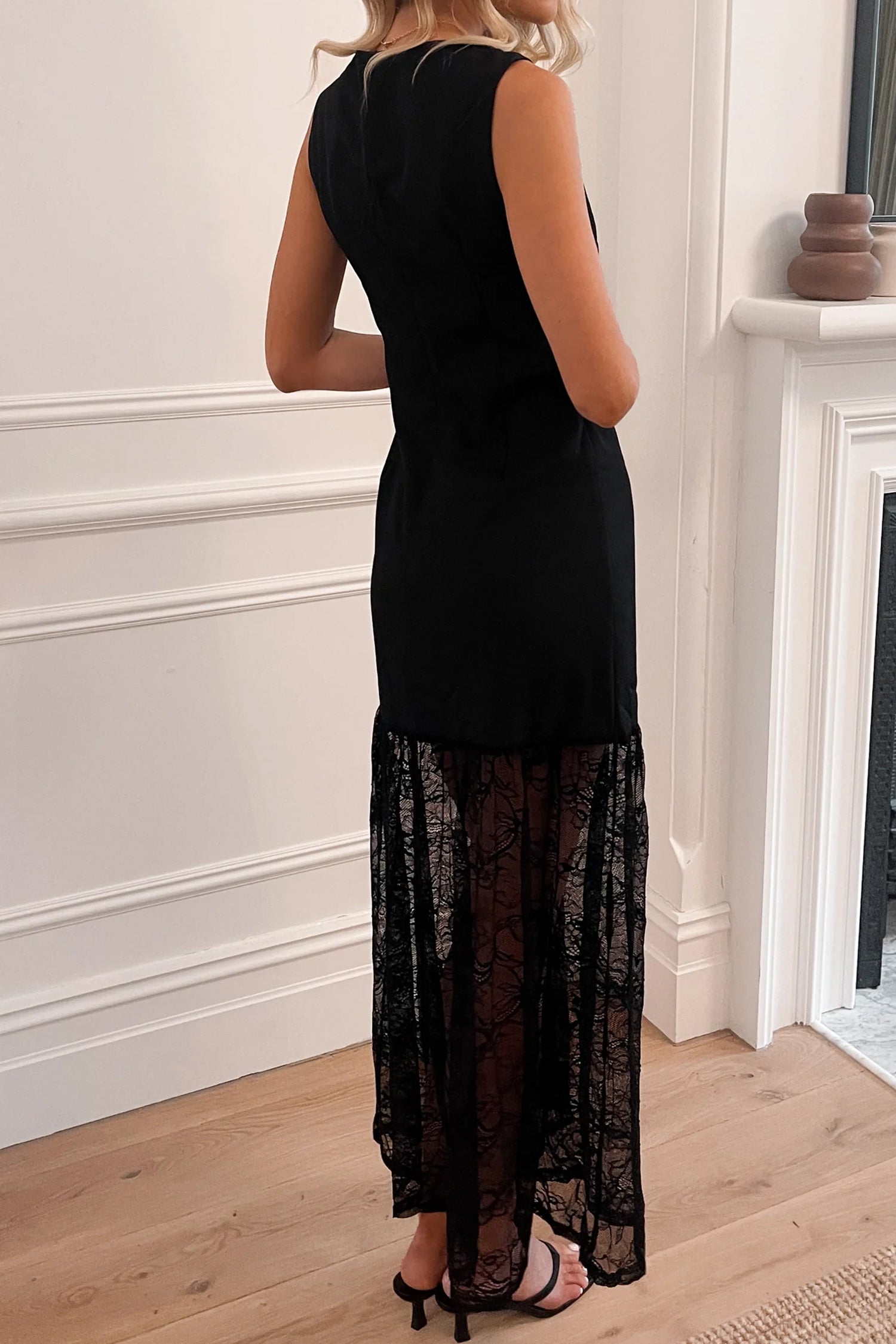 Sleeveless Floral Lace Panel Maxi Dress