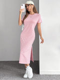 Woman wearing the Modarine striped short-sleeve midi t-shirt dress